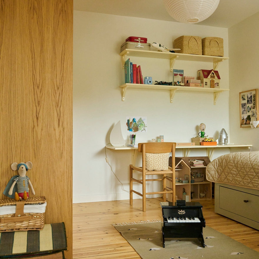 Vincent & Rose's Room, 6 & 3 years old