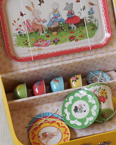 Picnic Tea Set in Suitcase