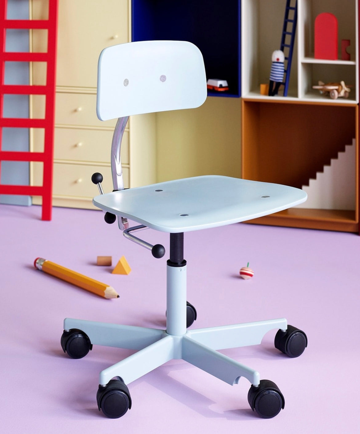 Kevi Kids Chair from Montana Kids | STUDIO MINI